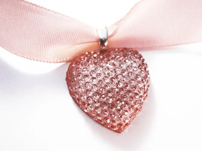 Rosa Halsband Kropfband mit hellrosa Strassherz - Trachtenschmuck Dirndlschmuck