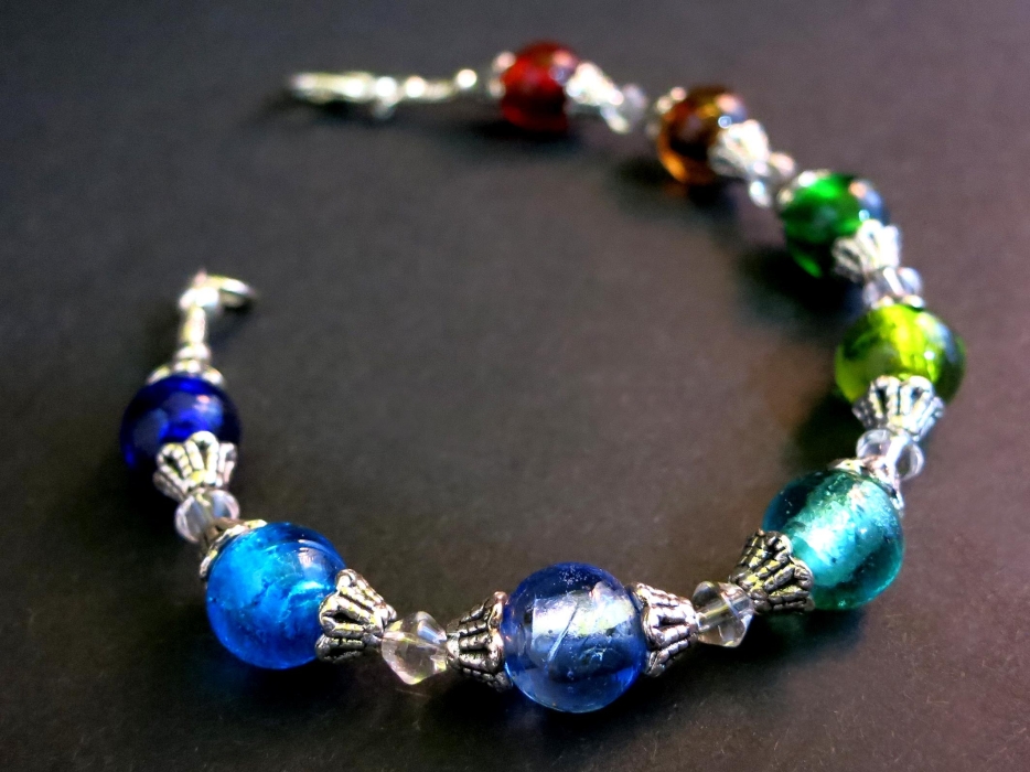 Armband mit bunten Glasperlen und Tibetsilber - Bunter Glasschmuck