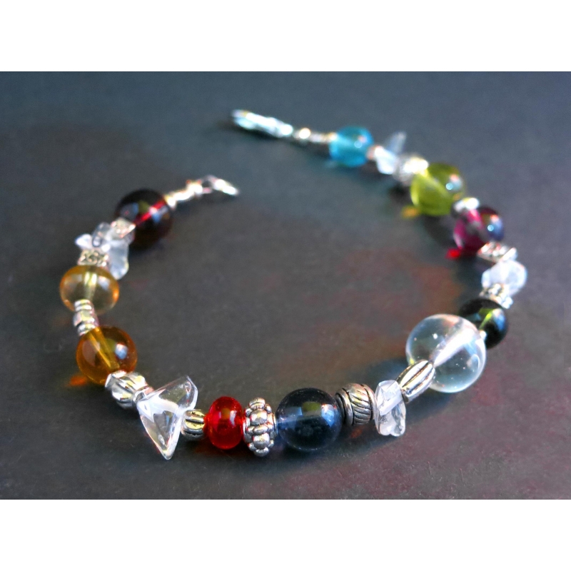 Armband mit bunten Kristallglasperlen Bergkristall und Tibetsilber - Bunter Glasschmuck