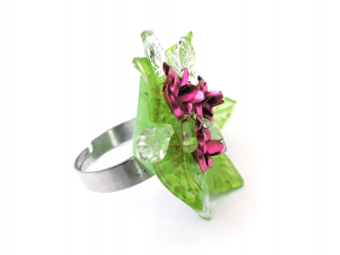 Dirndl Ring mit pinken Rosen und grünen transparenten Blättern - Trachtenschmuck Dirndlschmuck