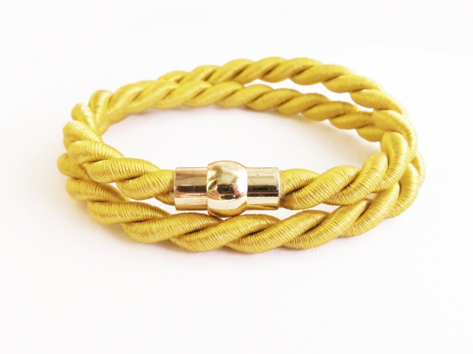 Goldgelbes Wickelarmband mit gold Magnetverschluss - Wickelarmband aus Stoff