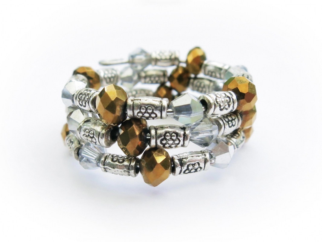 Spiralring in gold und silber mit Metallperlen und Kristallglas - Glasschmuck