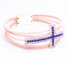 Rosa Lederarmband mit Strasskreuz und Magnetverschluss - Lederarmband mit Strass
