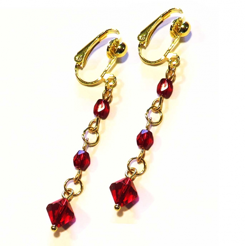 Goldfarbene Ohrhänger / Ohrclips mit rotem Glas - Lange Ohrhänger aus Glas
