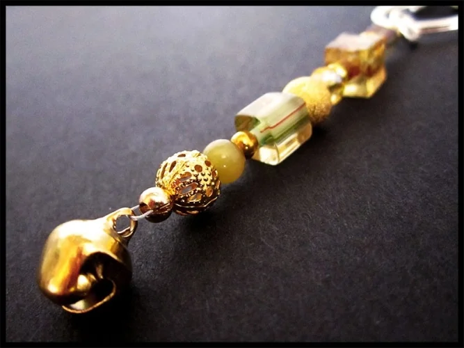 Sternenschweif Schlüsselanhänger goldenes Glöckchen 1