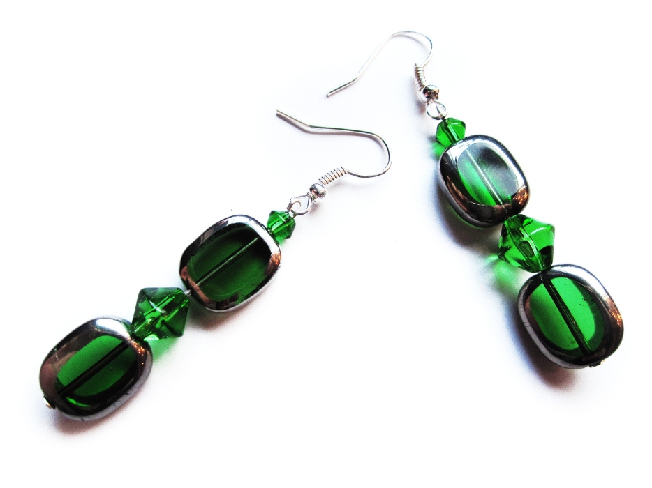 Grüne Ohrringe aus Glas mit Silberrahmen