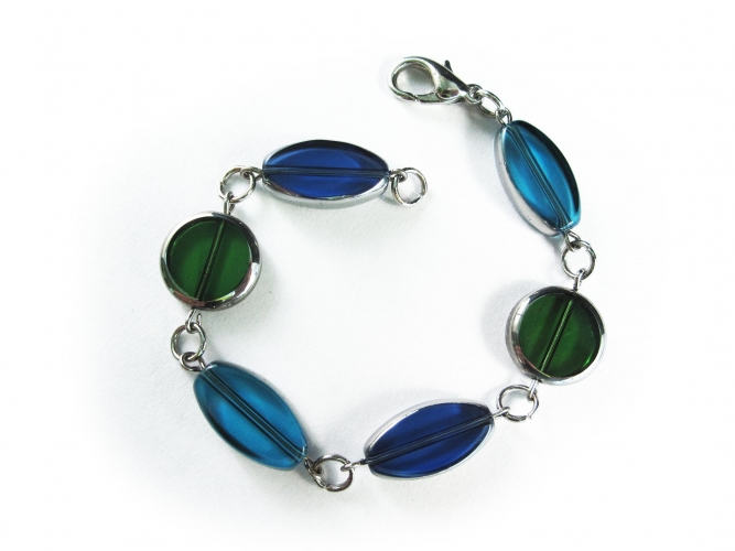 Türkis blau grünes Armband / Armkette mit Kristallglasperlen mit Silberrand